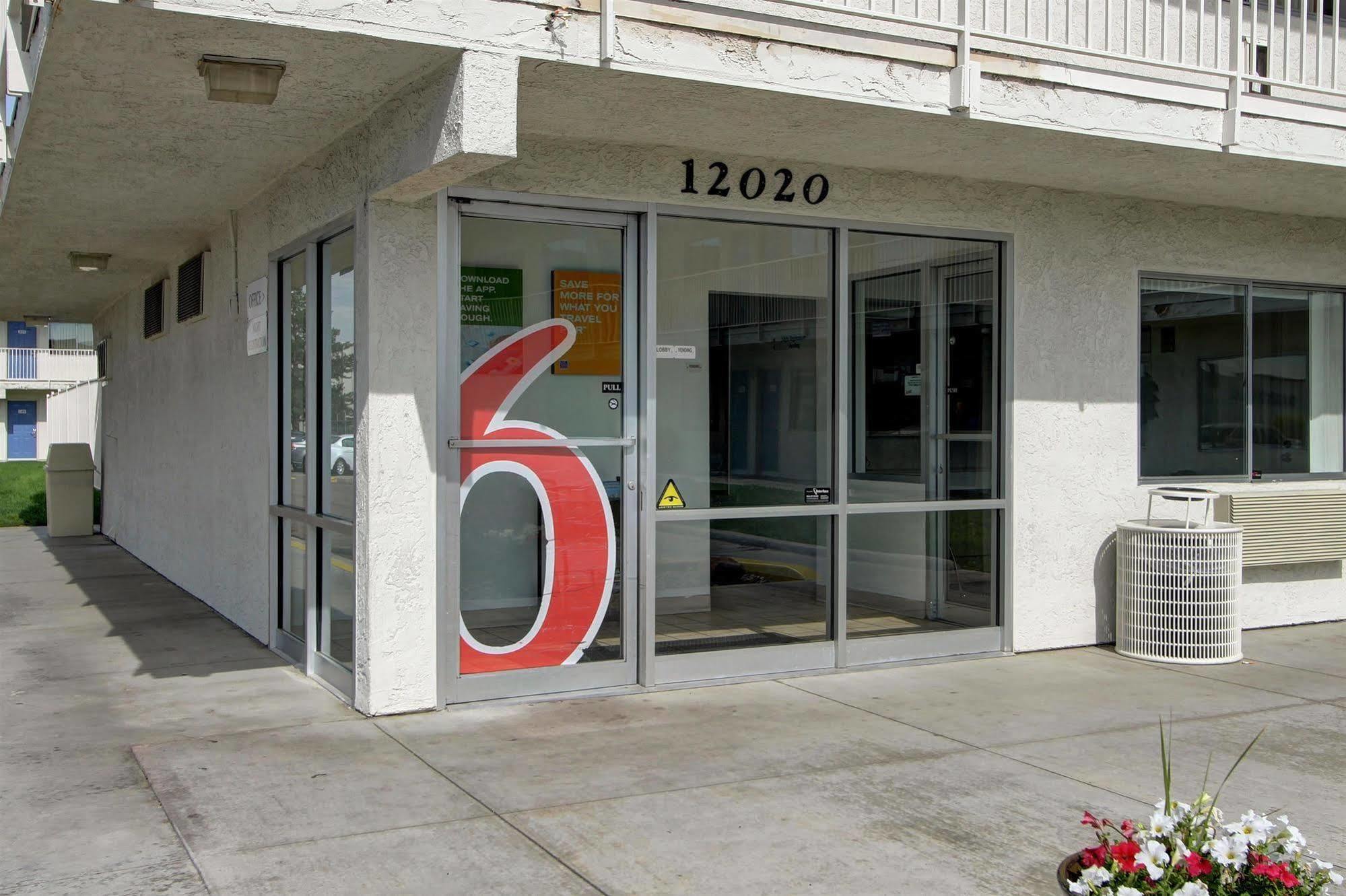 Motel 6-Denver, Co - Airport Экстерьер фото